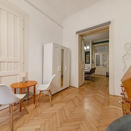 Downtown Wesselenyi בודפשט