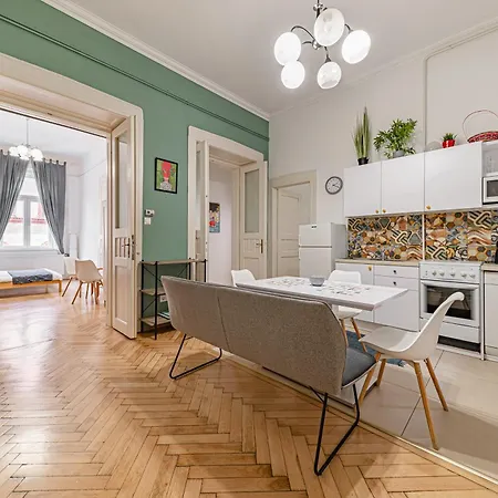 אכסניה Downtown Wesselenyi בודפשט