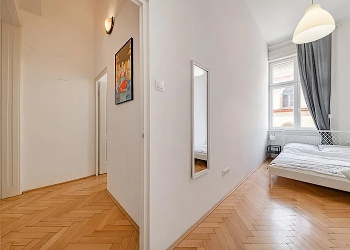 Хостел Downtown Wesselenyi