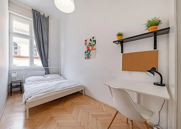 Хостел Downtown Wesselenyi *