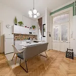 Downtown Wesselenyi Hostal Budapest